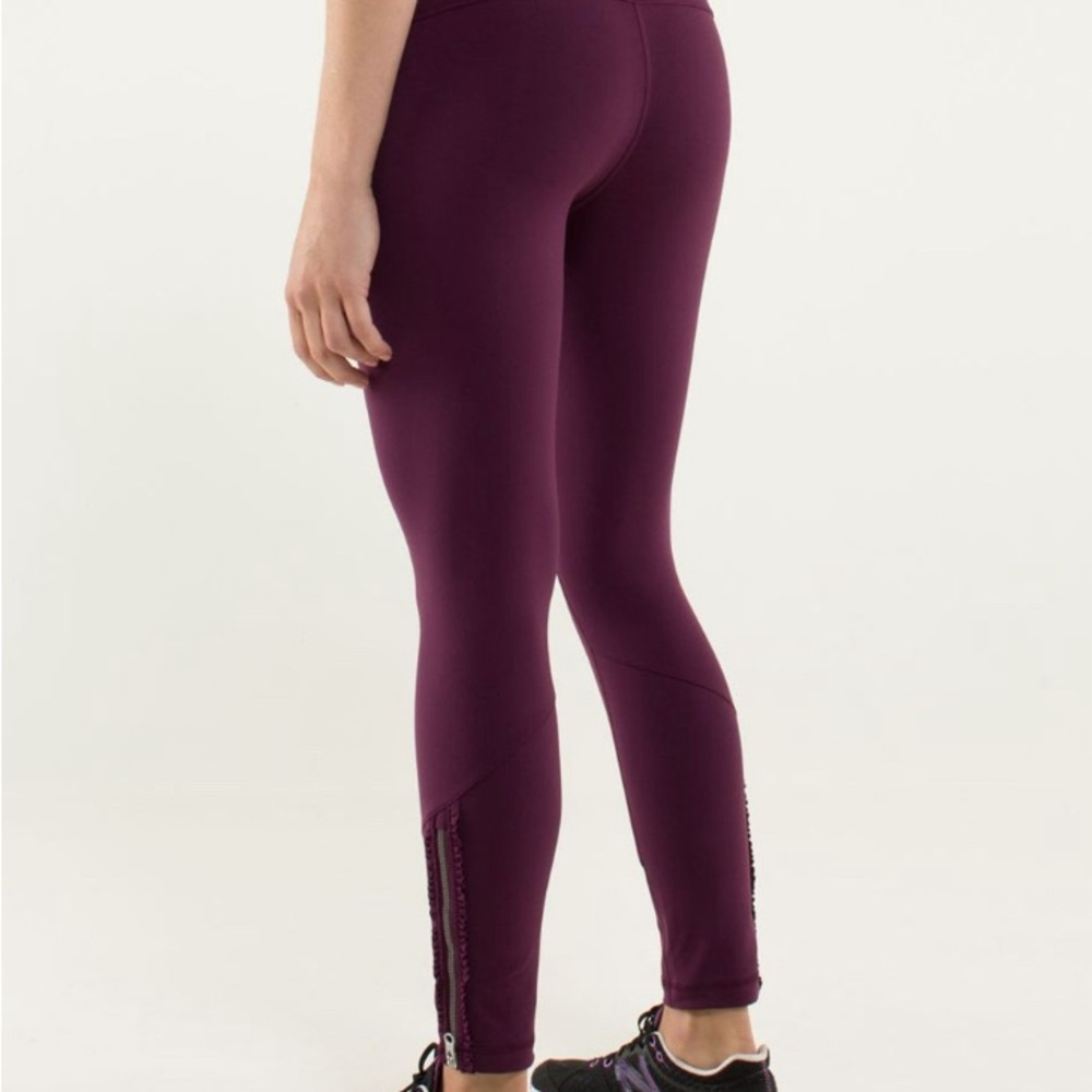 Lululemon Wonder Under Ruffled Up in Plum RARE